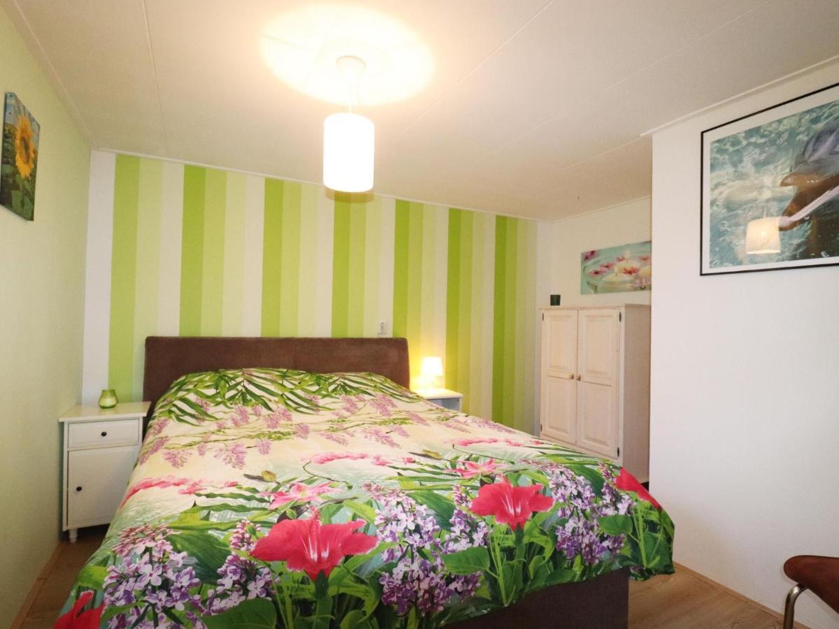 Fine Holiday Home In Donkerbroek Esterno foto