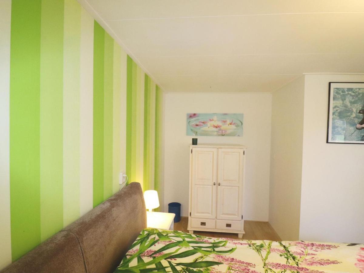 Fine Holiday Home In Donkerbroek Esterno foto