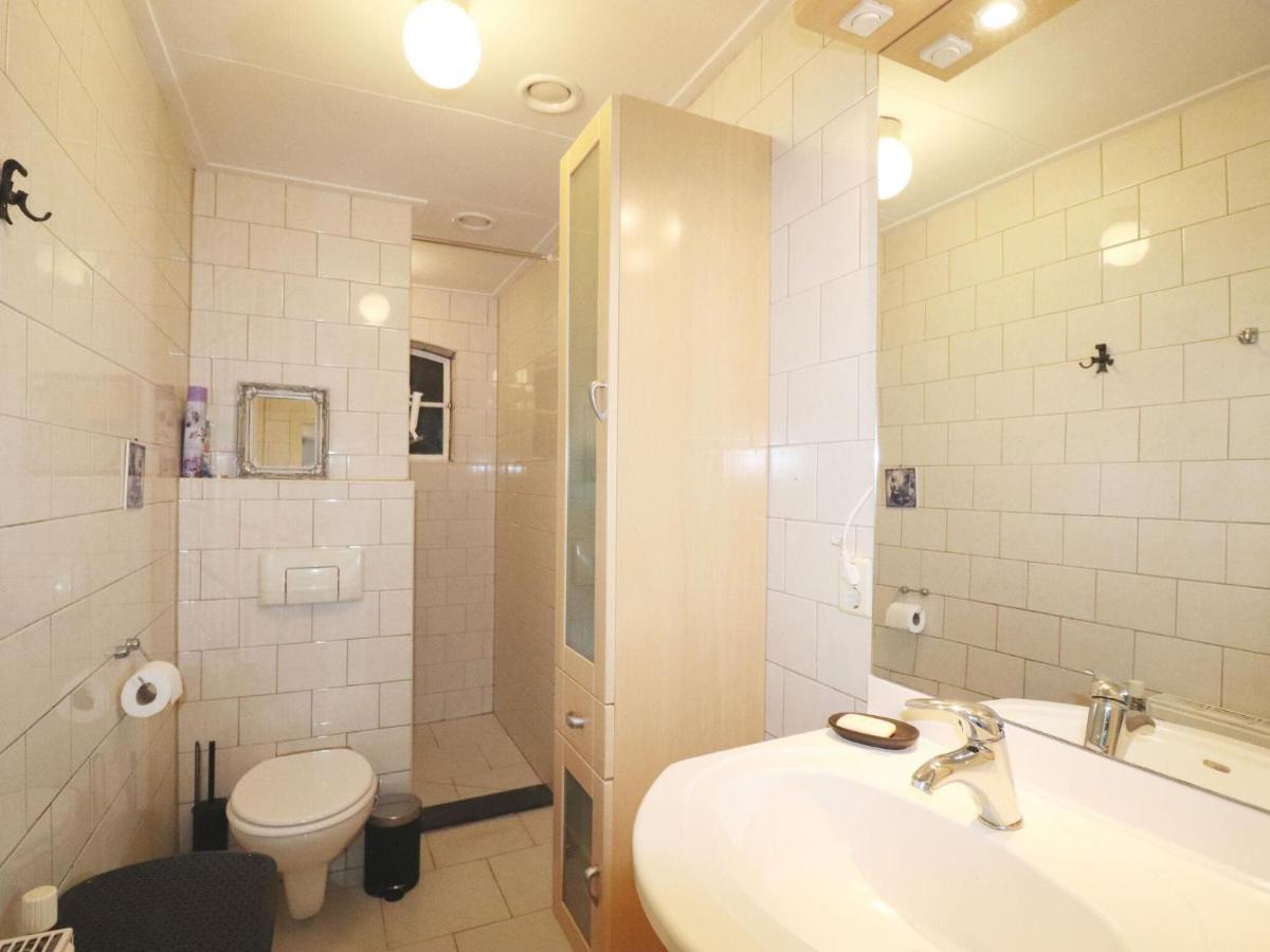 Fine Holiday Home In Donkerbroek Esterno foto